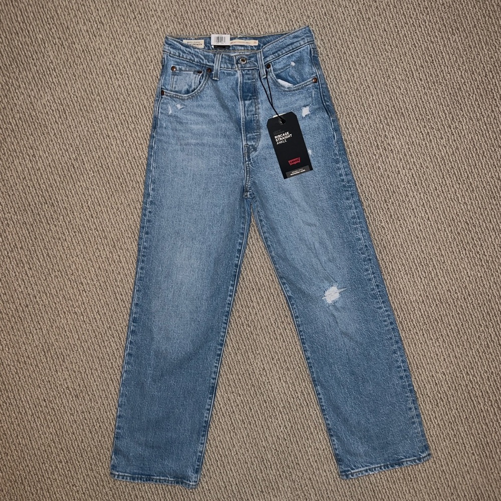 Levi’s Ribcage Straight Ankle Jeans